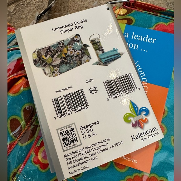 NEW w/Tags Kalencom Laminated Buckle Messenger Baby Diaper Buckle Bag + EXTRAS - Picture 3 of 6